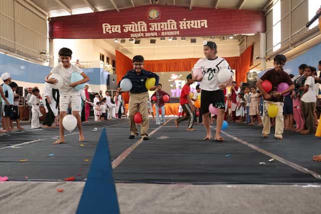 ਬੱਚਿਆਂ ਨੇ ਸਮਰ ਫੈਸਟੀਵਲ ’ਚ ਖੇਡ-ਖੇਡ ਰਾਹੀਂ ਚੰਗੀਆਂ ਆਦਤਾਂ ਦੀ ਸ਼ਕਤੀ ਸਮਝੀ