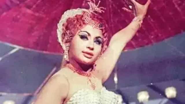OTT 'ਤੇ ਹੋਇਆ 'ਕੈਬਰੇ ਕੁਈਨ' ਦਾ ਡੈਬਿਊ, ਸਲਮਾਨ ਖ਼ਾਨ ਦੀ ਮੰਮੀ ਨੇ ਕ੍ਰਾਈਮ ਥ੍ਰਿਲਰ 'ਚ ਮਚਾਇਆ ਗ਼ਦਰ
