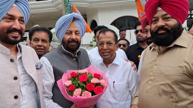 ਭਾਜਪਾ ਪੰਜਾਬ ਦੇ ਨਵੇਂ ਪ੍ਰਧਾਨ ਕੇਵਲ ਸਿੰਘ ਢਿੱਲੋਂ ਦੀ ਫਗਵਾੜਾ ਵਿਖੇ ਪਹਿਲੀ ਫੇਰੀ, ਸੋਮ ਪ੍ਰਕਾਸ਼ ਨਾਲ ਕੀਤੀ ਖ਼ਾਸ ਮੁਲਾਕਾਤ
